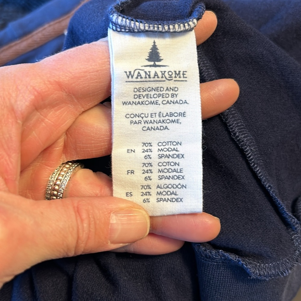 Wanakome navy blue light/mid weight full zip hoodie - Picture 6 of 7